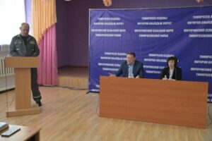 После приезда Кумара Аксакалова в Мичурино местное ТОО пообещало повысить зарплату сотрудникам на 20% 5 После приезда Кумара Аксакалова в Мичурино местное ТОО пообещало повысить зарплату сотрудникам на 20%