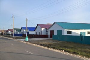 Аким СКО провёл встречу с сельчанами из района Шал акына