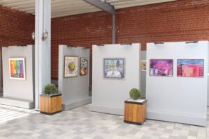 В арт-центре «Qyzyljar» открылась выставка картин из войлока учеников НИШ Петропавловска