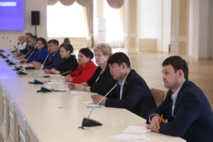 Президент делит свою власть с населением: в Петропавловске прошло региональное заседание экспертного клуба «Sarap» 7 Президент делит свою власть с населением: в Петропавловске прошло региональное заседание экспертного клуба «Sarap»