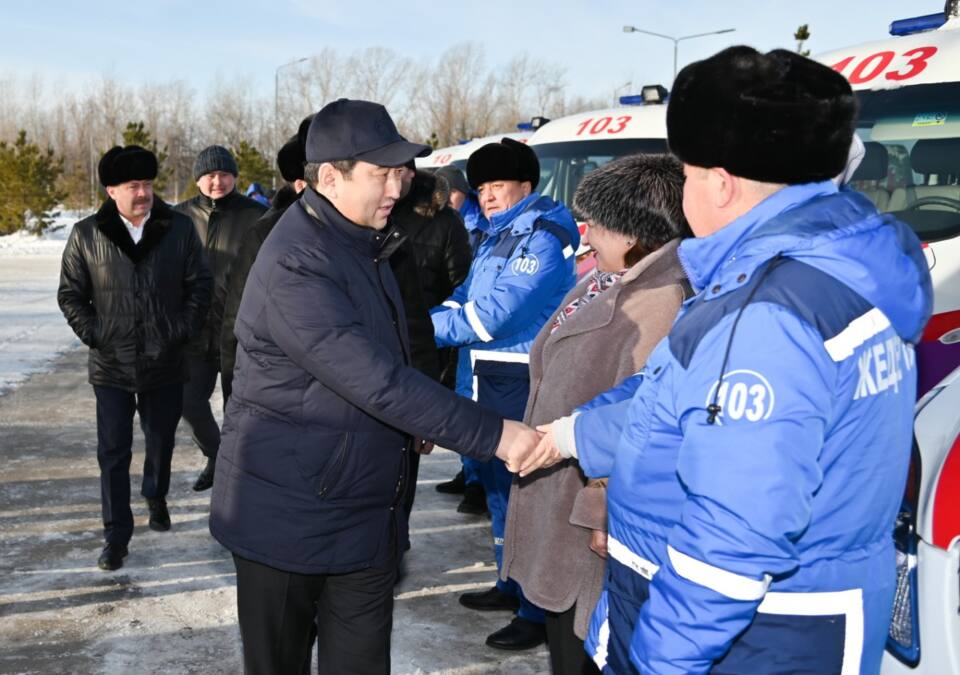 В районы СКО отправят 14 новых санитарных машин