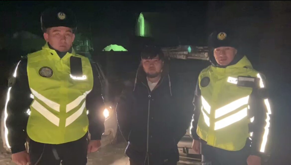 Свыше 20 машин помогли вытащить из кюветов полицейские СКО за одну ночь