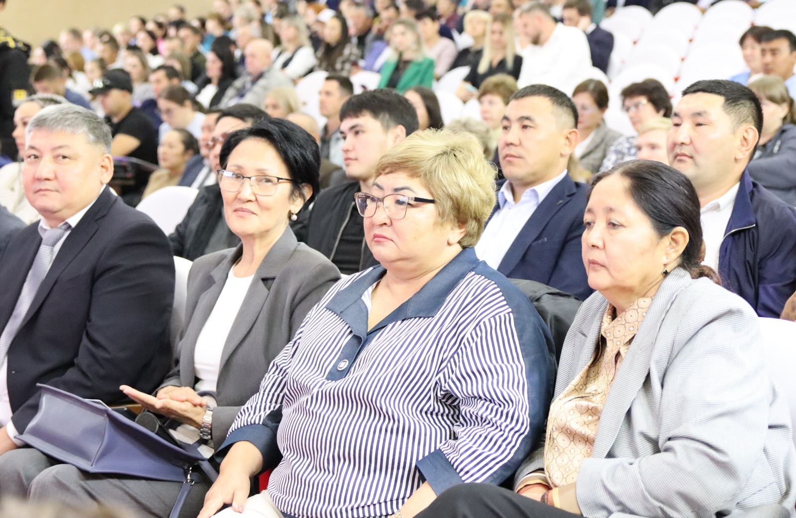 Спортсменов, тренеров и работников спортивной сферы наградили ко Дню порта в СКО