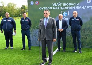 В Петропавловске торжественно открыли обновленное футбольное поле европейского качества