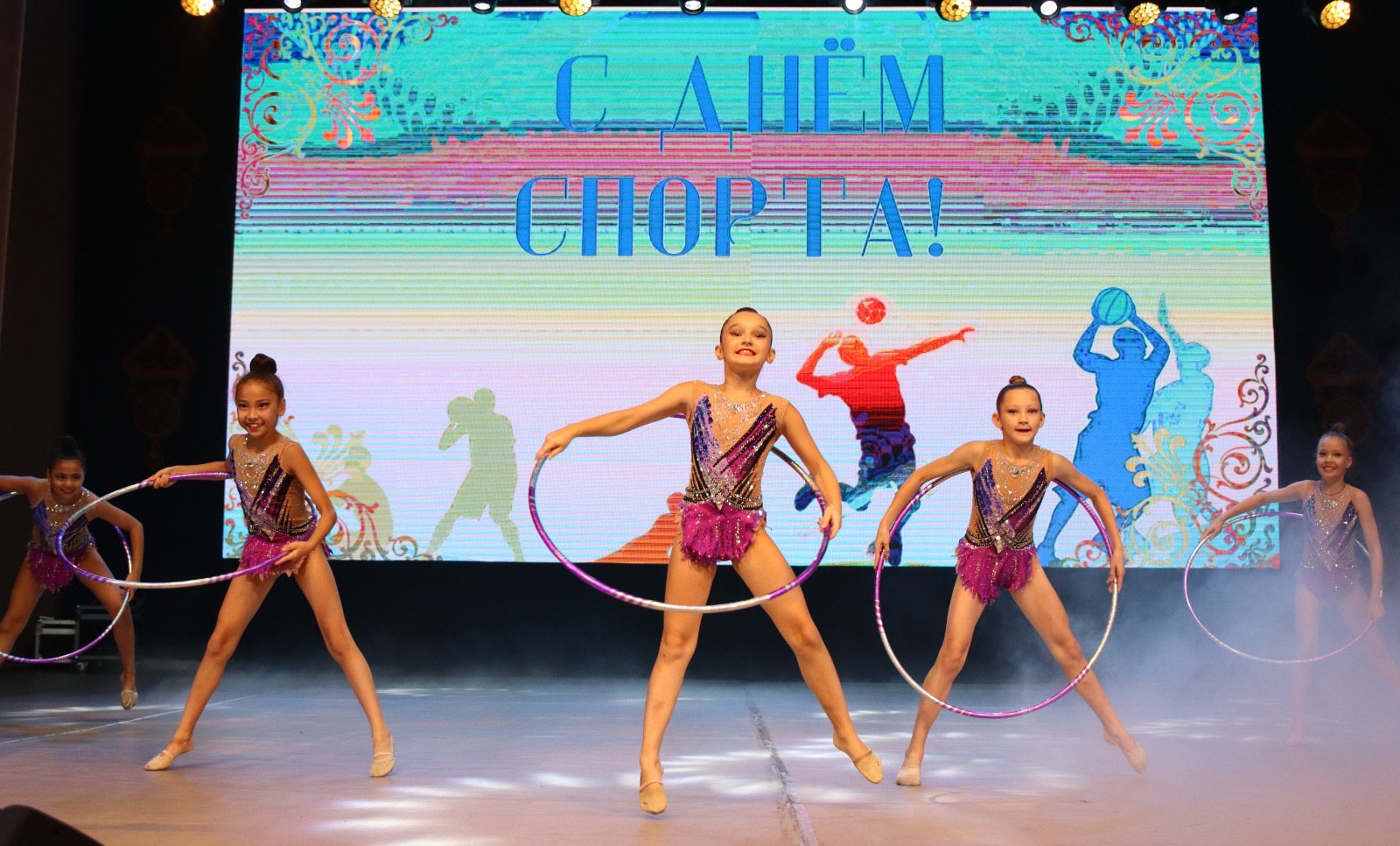 Спортсменов, тренеров и работников спортивной сферы наградили ко Дню порта в СКО