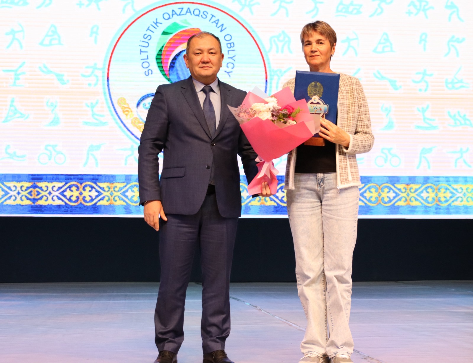 Спортсменов, тренеров и работников спортивной сферы наградили ко Дню порта в СКО