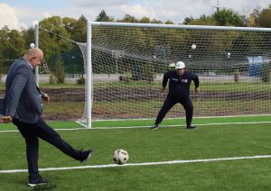 В Петропавловске торжественно открыли обновленное футбольное поле европейского качества