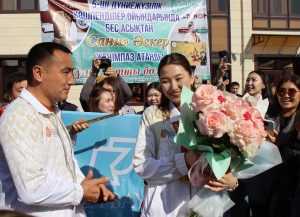 Чемпионка Всемирных игр кочевников вернулась домой с золотой медалью