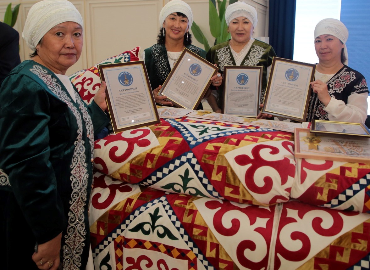 БАБУШКИ НА ФОРУМ СОБРАЛИСЬ... 7 БАБУШКИ НА ФОРУМ СОБРАЛИСЬ...