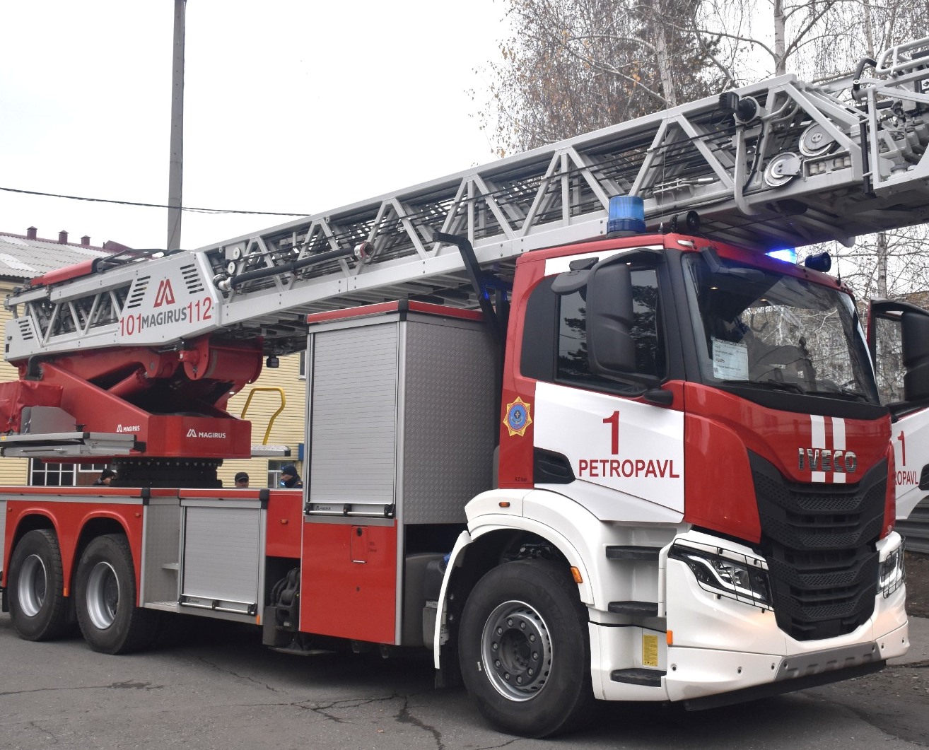 ПАРК ТЕХНИКИ ПОЖАРНЫХ И СПАСАТЕЛЕЙ ПОПОЛНЯЕТСЯ 5 ПАРК ТЕХНИКИ ПОЖАРНЫХ И СПАСАТЕЛЕЙ ПОПОЛНЯЕТСЯ