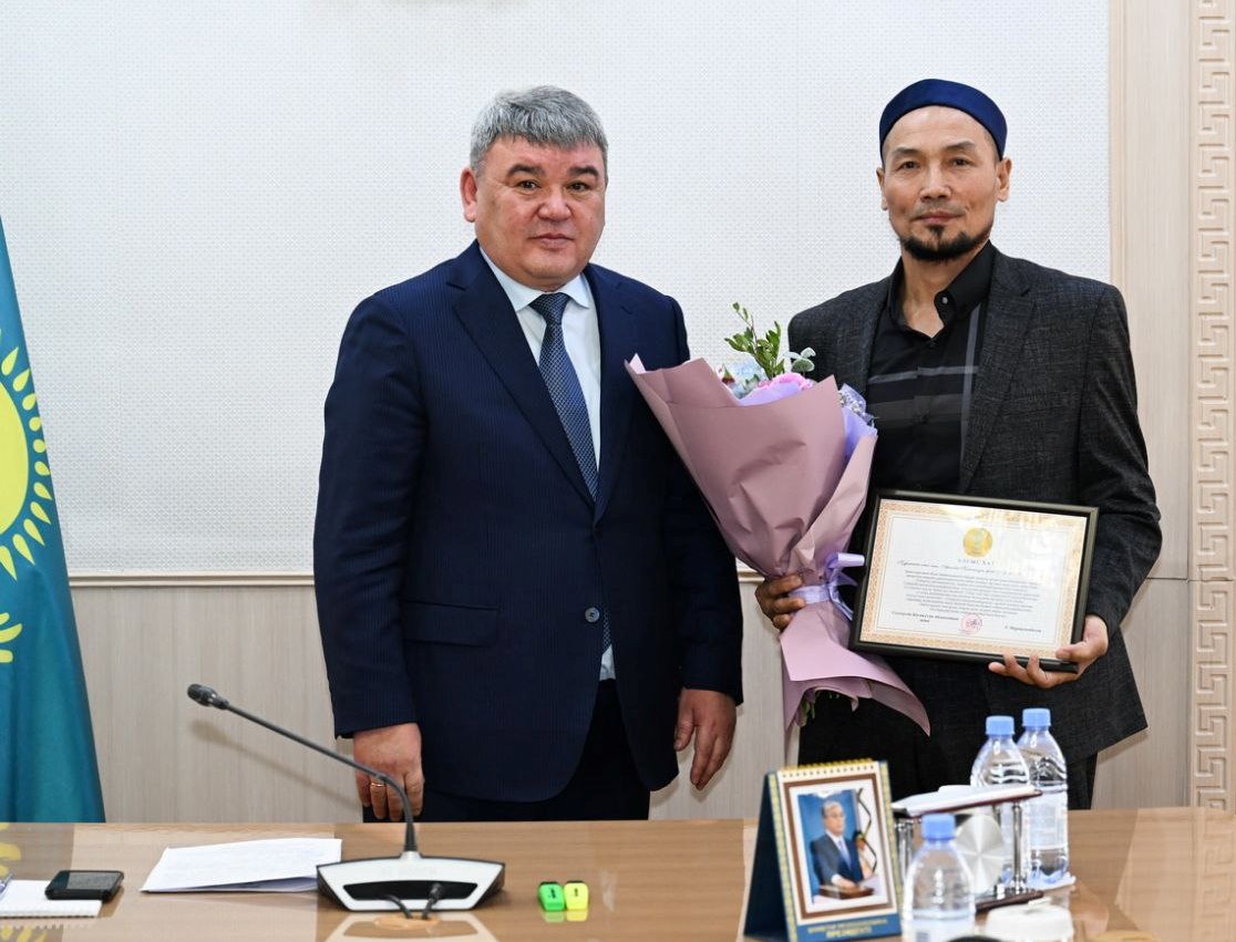 Новоиспеченного чемпиона мира торжественно встретили в родном для него Петропавловске 9 Новоиспеченного чемпиона мира торжественно встретили в родном для него Петропавловске